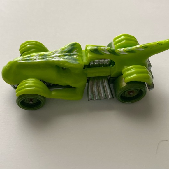 Dino Bros hot wheels dinosaur racers cars Safari Sahara Jurassic Park car lot - Picture 5 of 10